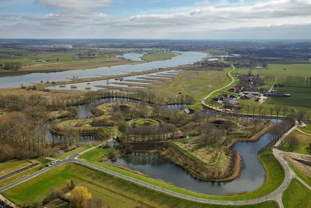 PB_GroeneHart's tweet photo. 💚Het Groene Hart kent een levendige historie. Beleef en maak kennis met de vele verhalen over de ontginning en de rolvervulling voor onze droge voeten of tijdens de @openmonumenten dag. https://t.co/RGp4y6F8Pw