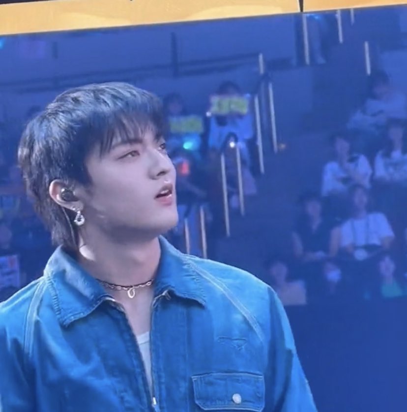 dailyharuto_'s tweet photo. DAMN HE LOOKS SO GOOD https://t.co/gAdjJmvoIY