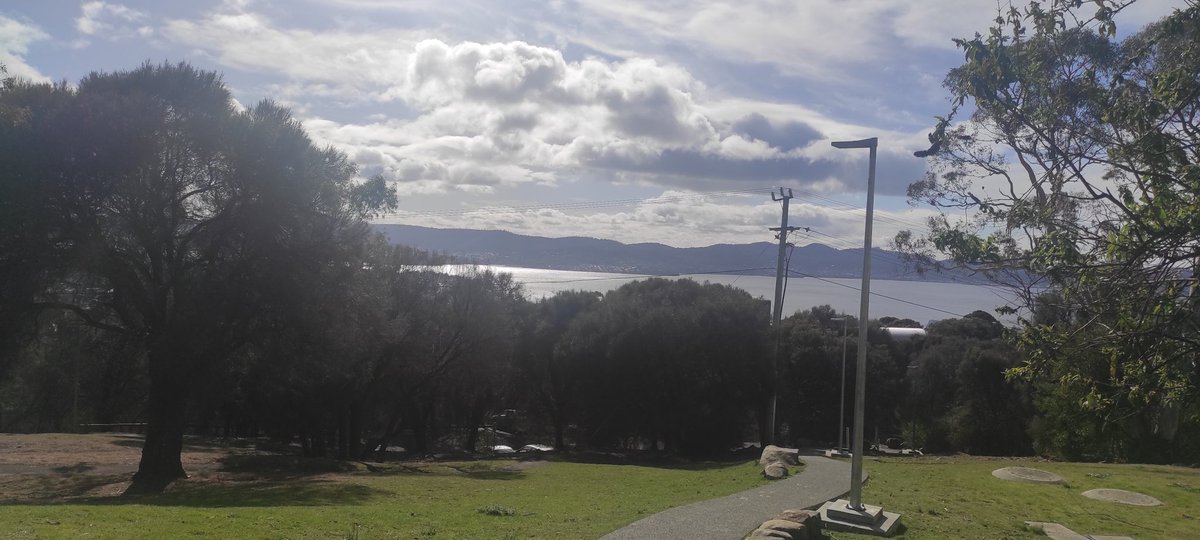 Lost in the serene beauty of Sandy Bay 🏖️🌊 #Australia #SandyBay #OceanBliss #Tsmania #Hobart #Terremoto #earthquake