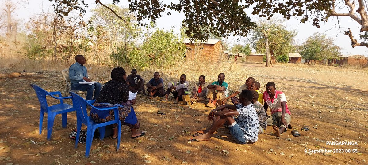 Phiriinnocent's tweet photo. #Nature-based #solutions |#Agro-Ecological #Approach to climate change-induced #challenges.

#Inclusive #Data-Points #Matter!! 
#Co-creation of #knowledge products!!

#BundaCollege on the move!
#Center for Agricultural #Research and #Devt (CARD)!
#CGIAR-LUANAR-CARD #Partnership!! https://t.co/fIDtNcveAS