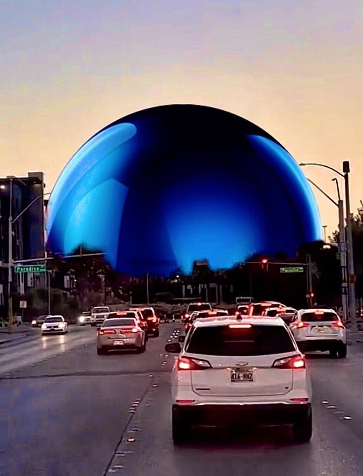ARTPOPACT2daily's tweet photo. ARTPOP ACT II IS COMING! 🔵 https://t.co/4iFffLOBYA