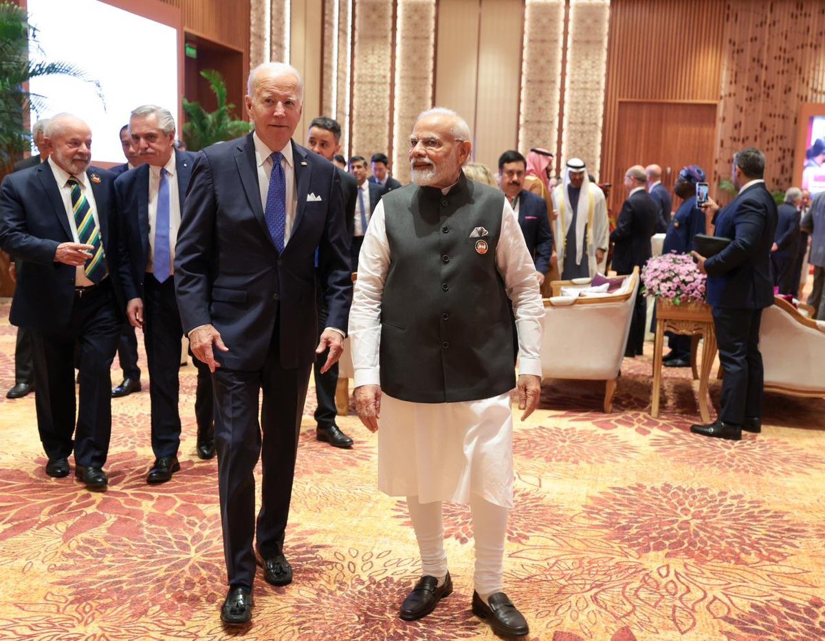 BJP4India's tweet photo. Prime Minister Shri @narendramodi with world leaders at #G20India https://t.co/9u2UPMxwvn