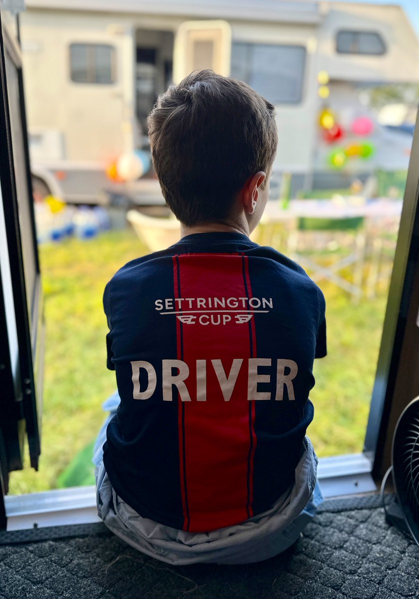 Time for the most important race of the year, the #settringtoncup 🥰❤️🥰