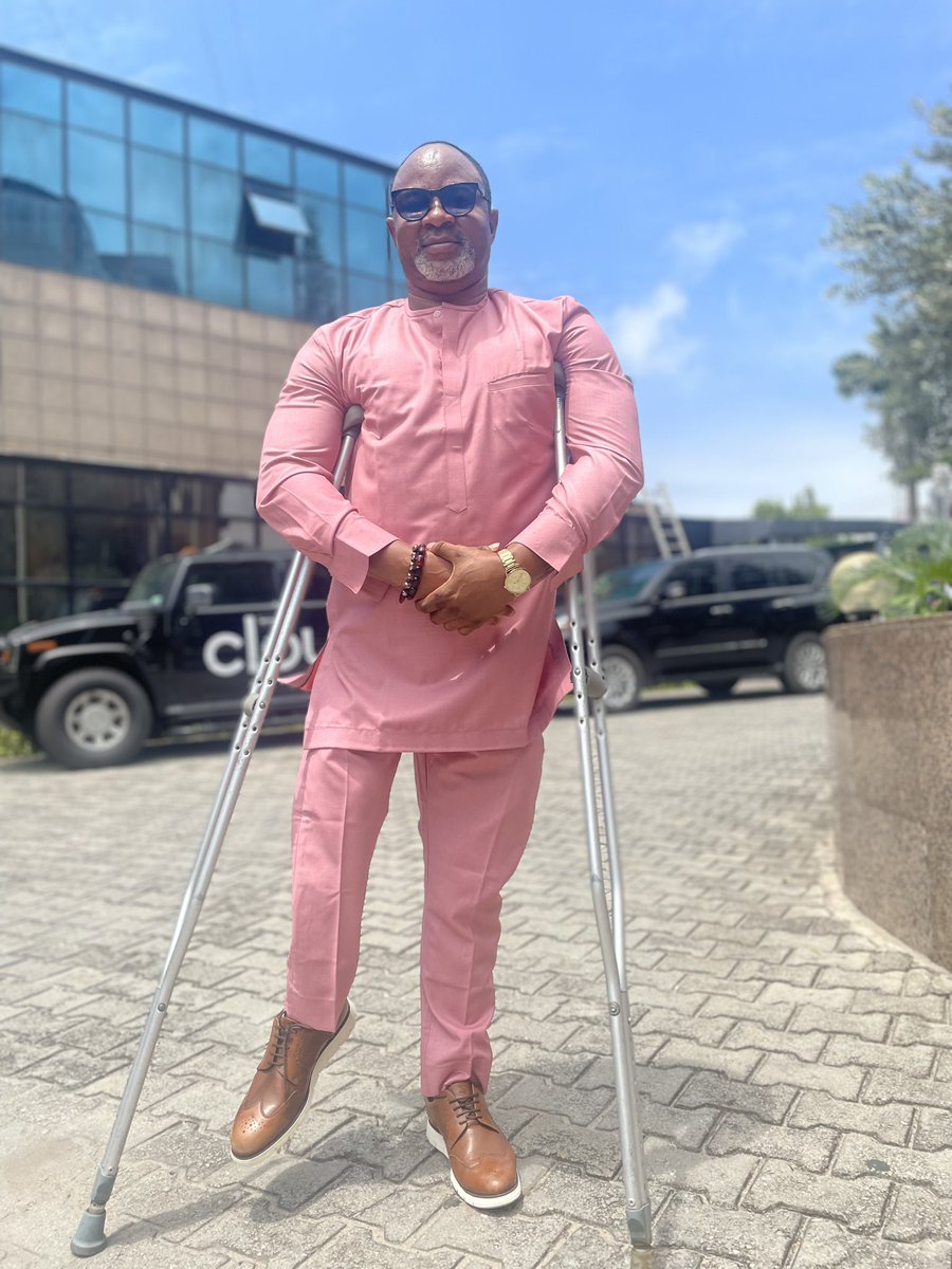 Foskolo's tweet photo. 43’s watch has ended. 

Road to 44 begins 💙🧡🩷 https://t.co/OiCd1DCDoB