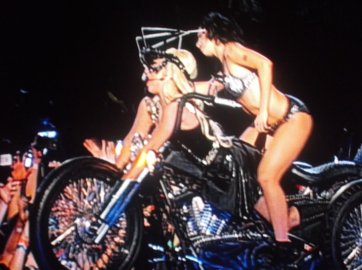 millnerxoxo's tweet photo. 11 years ago today the Born This Way Ball in London 🖤🏍 #BTWB https://t.co/Muf49oiPy3
