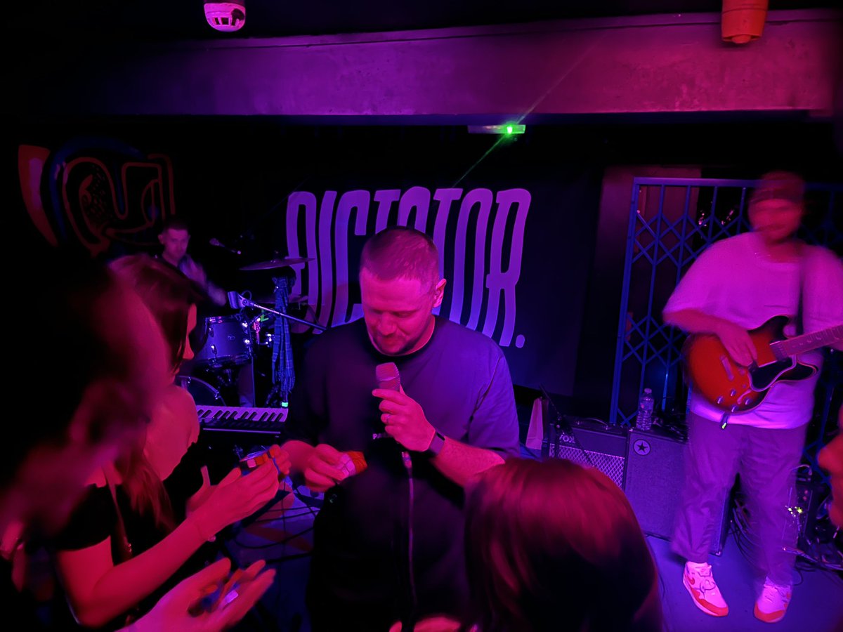 Different class as usual from the bhoys at @Dictator_Band last night. Can’t fathom how they aren’t playing bigger venues but I’ll enjoy it while it lasts!! See you in Manny next month fellas 💚.Big shout out to @thekowloons as well, first time seein them and won’t be the last 👌.
