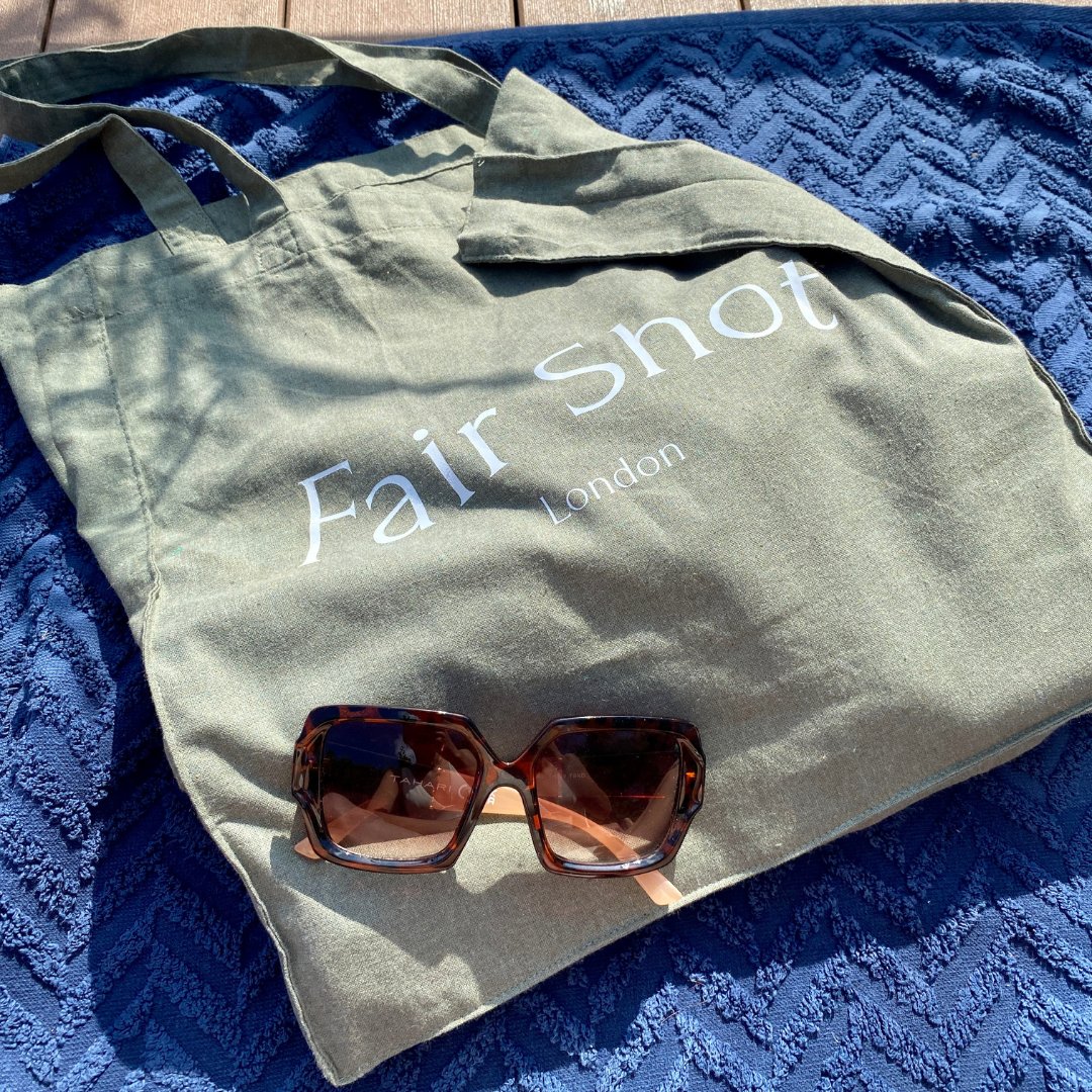🌞 Sun, sun, sun – here we come! 🌞 Our fabulous Fair Shot totes are back in stock, perfect for your trip to the Lido! 🏊‍♀️ (Just like our brilliant events manager, Rachel, did last weekend!) ☀️☀️☀️☀️