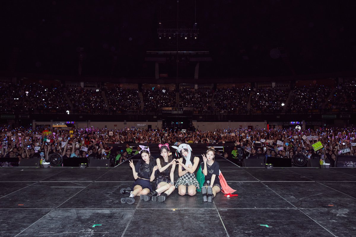 aespa_official's tweet photo. aespa LIVE TOUR 2023 ‘SYNK : HYPER LINE’ in MEXICO CITY
MYs los amamos 💚🤍❤️

#aespa #에스파 #SYNK_HYPERLINE
#SYNK_HYPERLINEinMEXICOCITY
#aespaLIVETOUR2023_SYNK_HYPERLINE_inMEXICOCITY 
@ocesa_total @ocesa_kpop @livenationlatam https://t.co/0f8RSevSbx