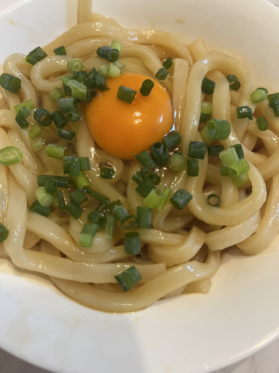 emokenpgohan's tweet photo. 深夜にもうどん食べた
レンチンで食べれるのが罪～ https://t.co/wj1L8GkZiR