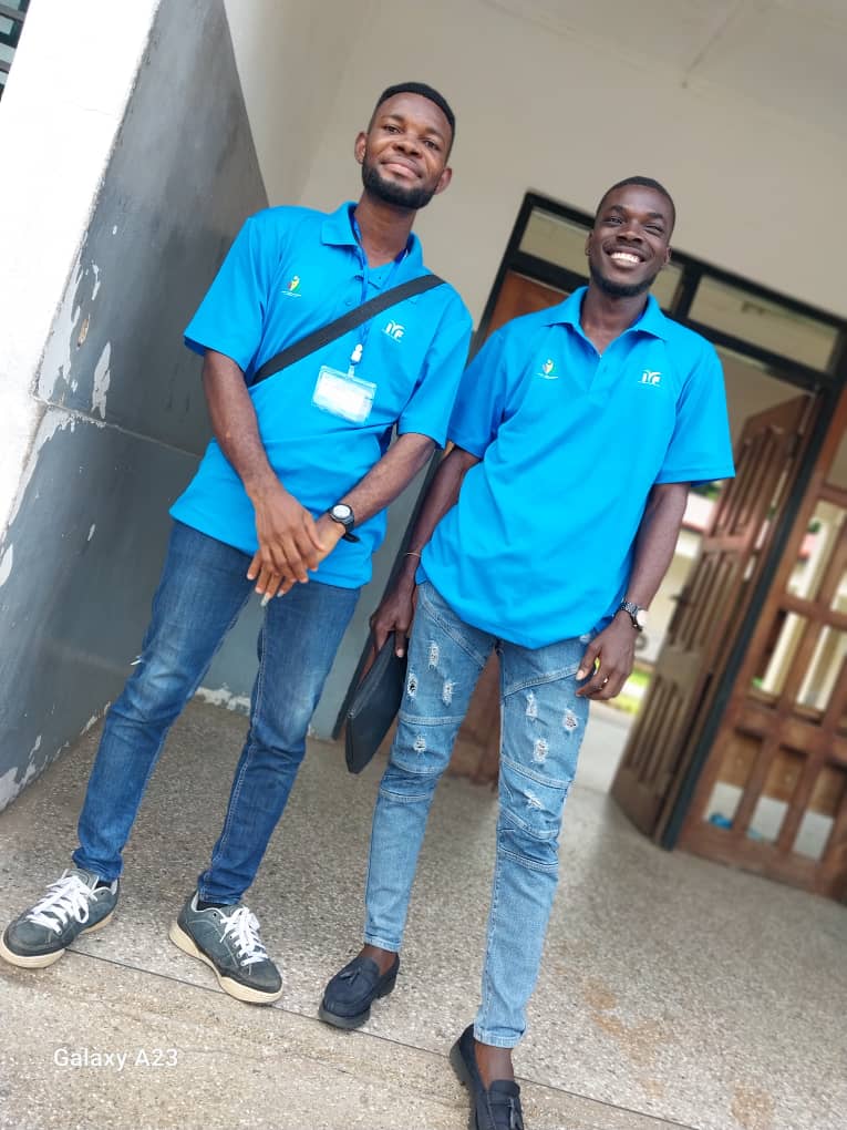 Yesterday (Day 2! #TogetherForCleanAir) at the Ho Municipal Assembly Hall, Sam (first from left) and Benjamin walked us through the impacts of AP on human health and up-cycling respectively. Sam laid emphasis on the importance of reliable data for creating awareness of AP.