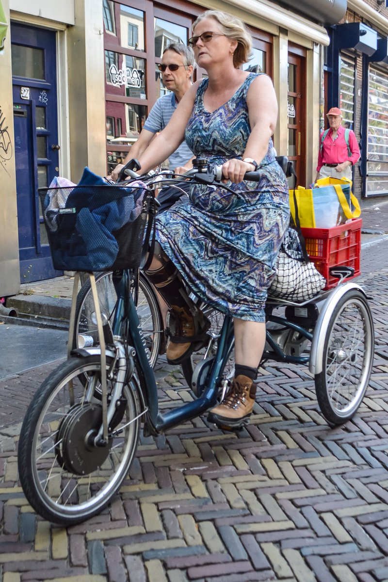 More than half of Dutch people do not own a car, including many living with disabilities who face transport inequality. Bikes can offer greater freedom and independence, but we must also address barriers such as infrastructure, affordability, and stigma. nrc.nl/nieuws/2023/03…