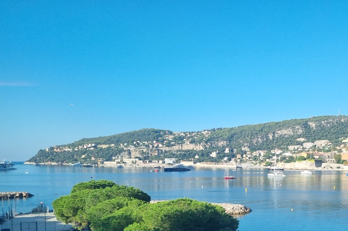 vanessavalence1's tweet photo. #TER avec vue
#CapModerne https://t.co/u5wDuJ6GPT