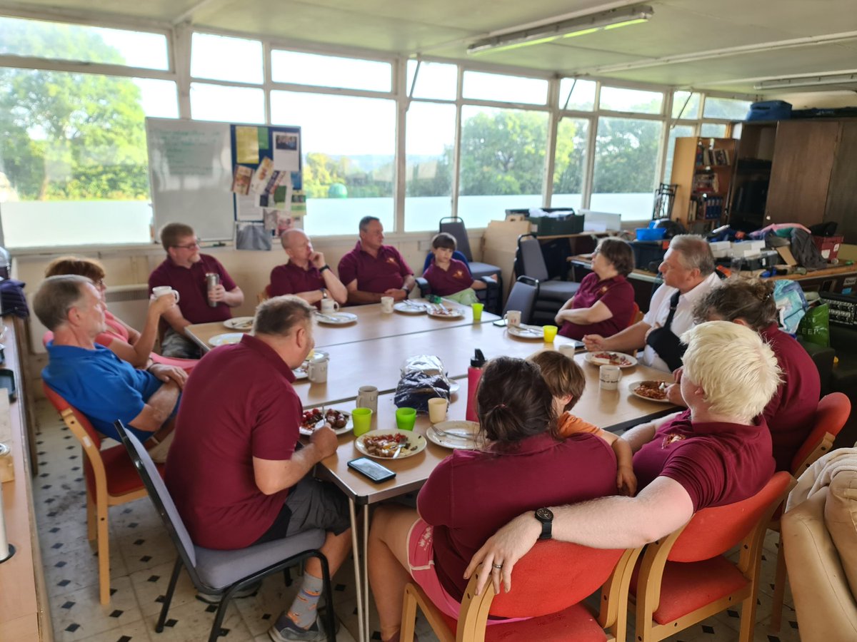 Crew breakfaat before a day of work <a href="/surreyscouts/">Surrey Scouts</a> <a href="/BentleyCopse/">Bentley Copse</a>