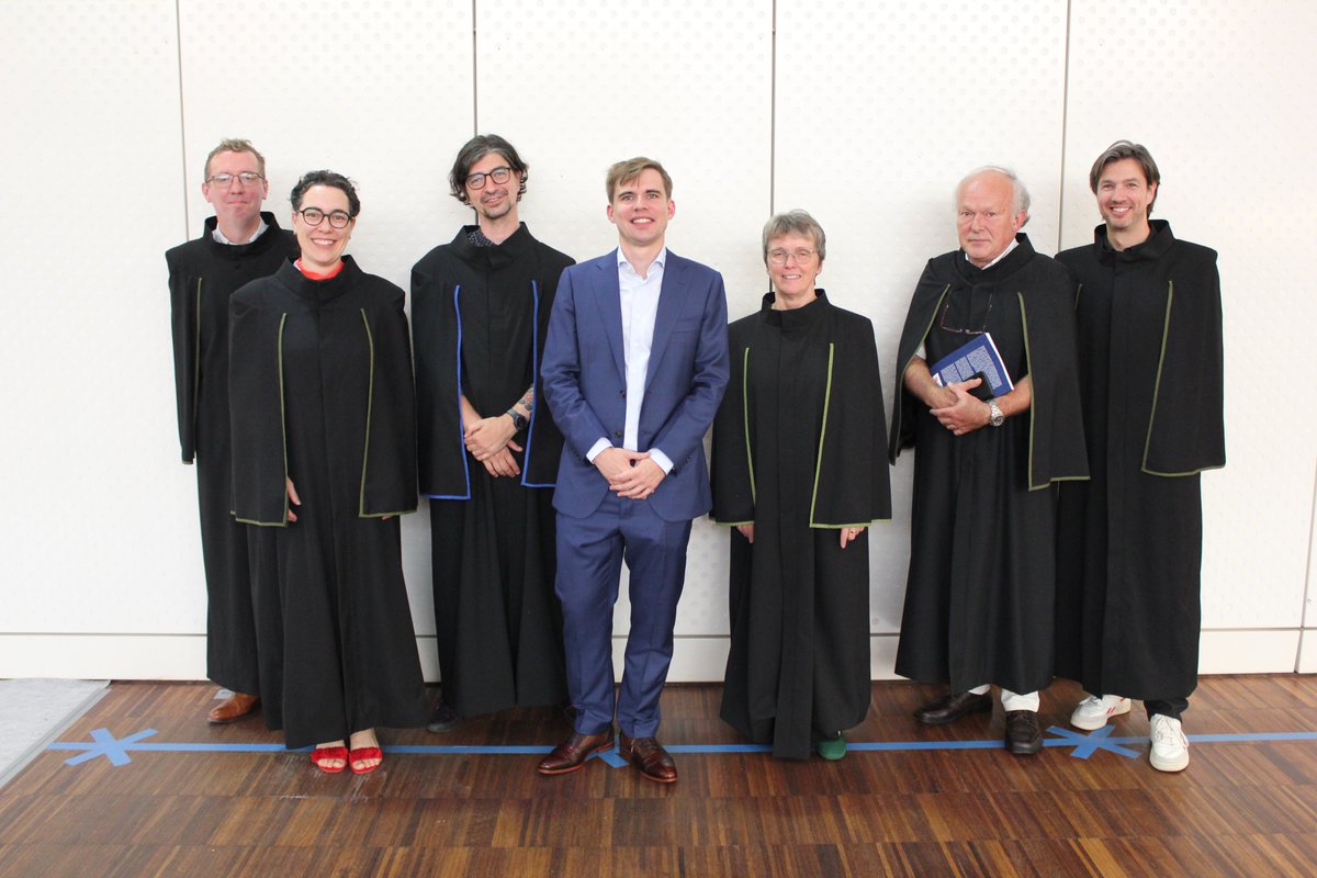 Public defense of Filip Moons "Semi-automated assessment of handwritten mathematics tasks", Universiteit Antwerpen, 6 September 2023. Proud as co-promoter.