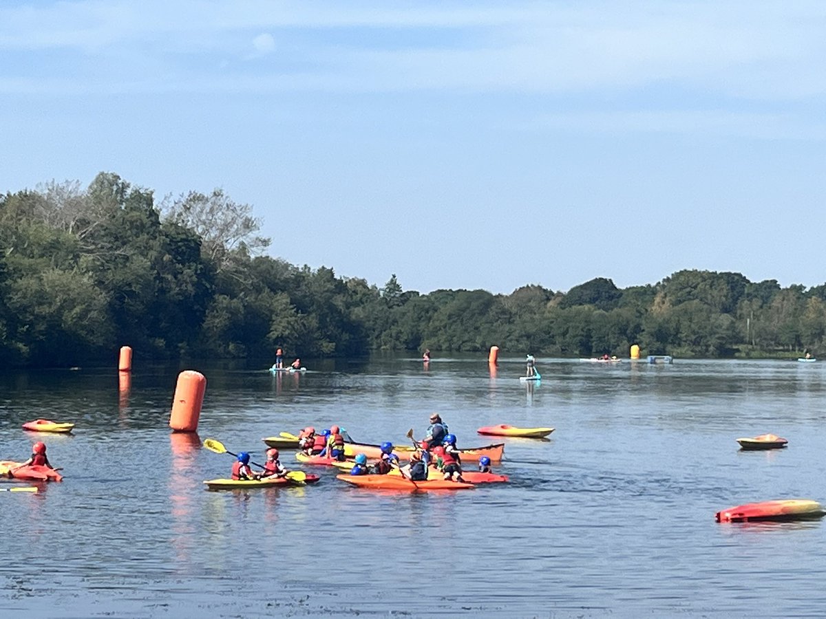 EHGoldenEagle's tweet photo. Perfect weather for messing about on the water. #Year5 #GoldenEagle https://t.co/RPRDAAJHp0