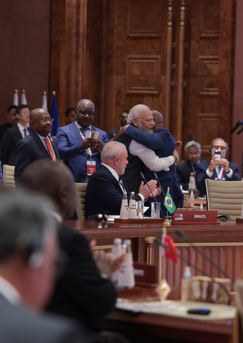 Y20 India (@indiay20) on Twitter photo Advancing a more inclusive G20 that echoes the aspirations of the Global South!
PM <a href="/narendramodi/">Narendra Modi</a> extends a heartfelt welcome to President <a href="/_AfricanUnion/">African Union</a> and the President of Comoros Azali Assoumani.
Thrilled to have the African Union as a permanent member. A milestone for the Advancing a more inclusive G20 that echoes the aspirations of the Global South!
PM <a href="/narendramodi/">Narendra Modi</a> extends a heartfelt welcome to President <a href="/_AfricanUnion/">African Union</a> and the President of Comoros Azali Assoumani.
Thrilled to have the African Union as a permanent member. A milestone for the