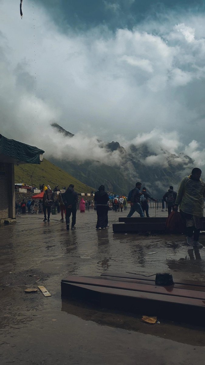 Kedarnath's Rainy Reverie..

Caption: 'Embracing the ethereal beauty of Kedarnath in the midst of a gentle monsoon shower. 🌧️⛰️ These rain-kissed mountains wear a cloak of mystery, and as the clouds dance around the peaks.💧🍃 #KedarnathRain #MonsoonMagic #MountainDreams'