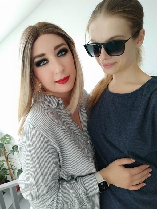 Good morning my friends. @lily_slutty and I wish you a great weekend https://t.co/Jsd9aYPFTz<a class="tags" href="/tag/lily_slutty">@lily_slutty</a><a href="/tag/mvsales"class="tags"><span>#mvsales</span></a>