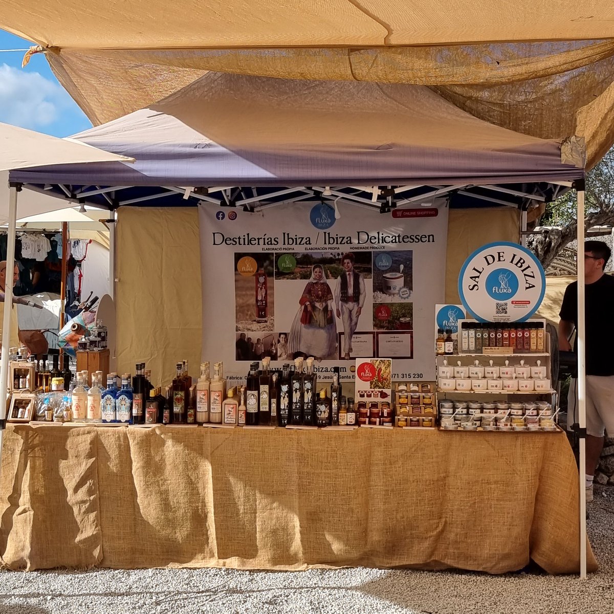 sitioparapostre's tweet photo. #LasDalias mercadillo hippie #Ibiza
@lasdaliasibiza @Ibiza_Travel
En estos momentos 😁 https://t.co/bgsUbfawBx