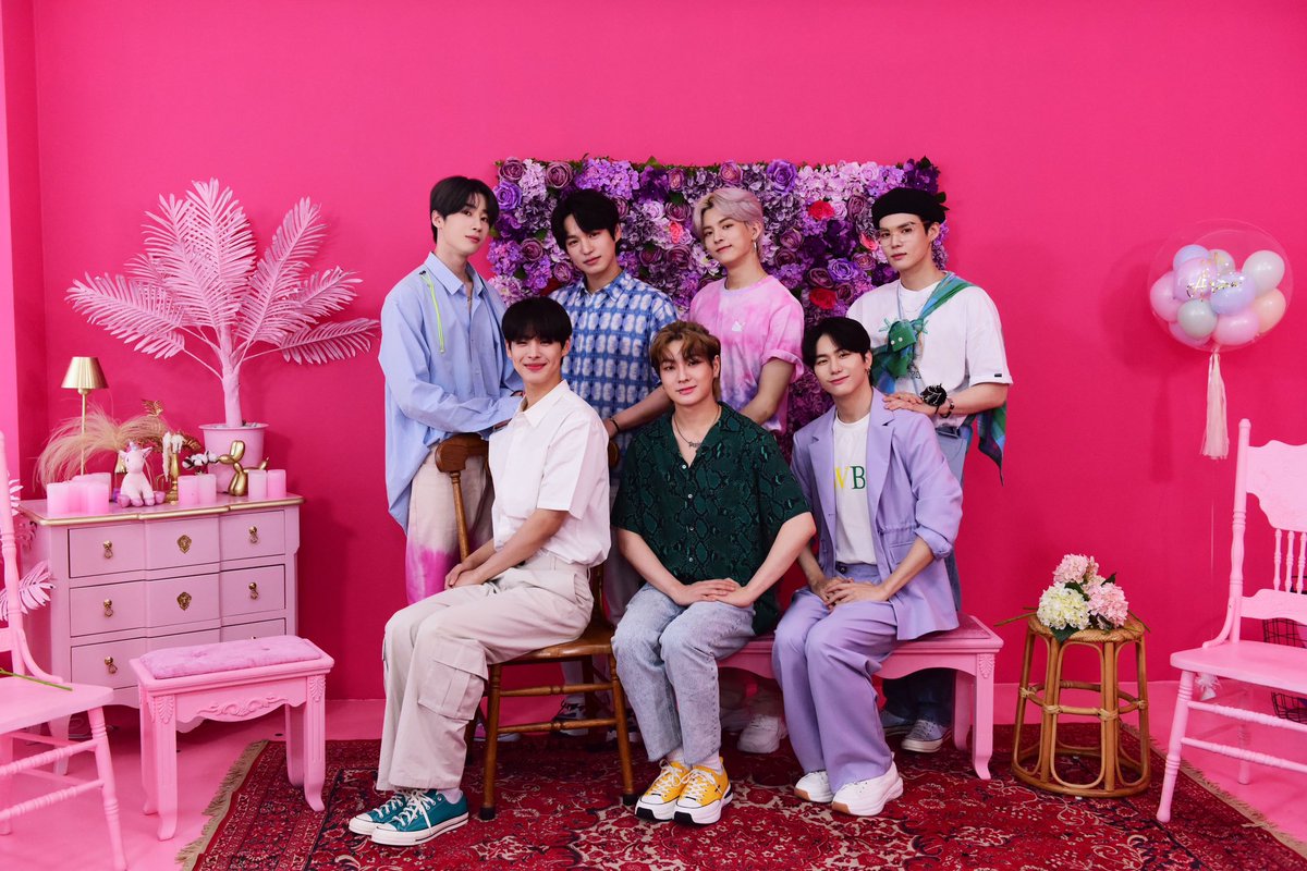 kweenie_echtnie's tweet photo. ๐๐ Family portrait 2020 ๐๐
#wheredidtimego #takemebackintime #VICTON #๋น
ํค #ํ์น์ฐ #๊ฐ์น์ #ํ์ฐฌ #์์ธ์ฃผ #๋ํ์ธ #์ต๋ณ์ฐฌ #์ ์๋น #์จ๋ฆฌ์ค #์ฌ๋ํด https://t.co/IcgxdFi5Wj