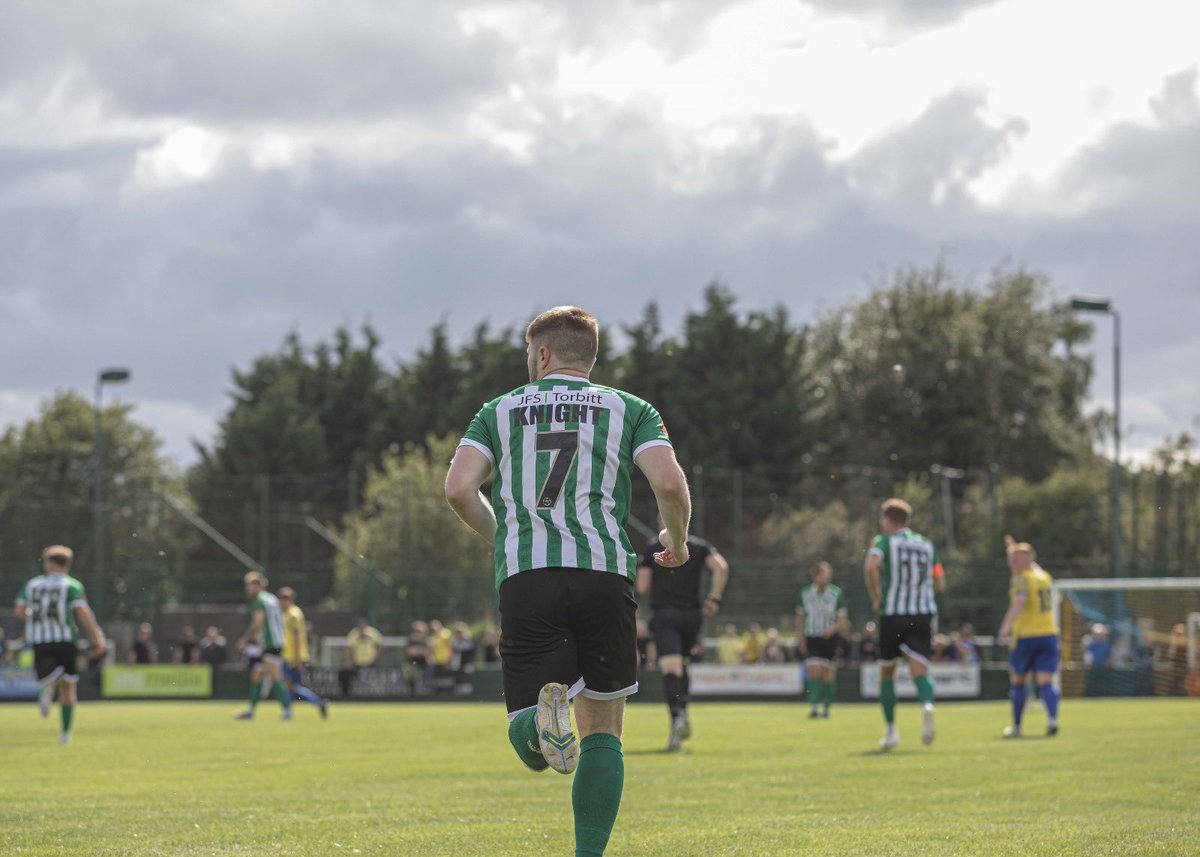 Happy 25th birthday to Lewis Knight! 🎉

Have a great day, Knighty; hope to see you back in action soon! 🙌

#HowayBlyth 🟢⚪️