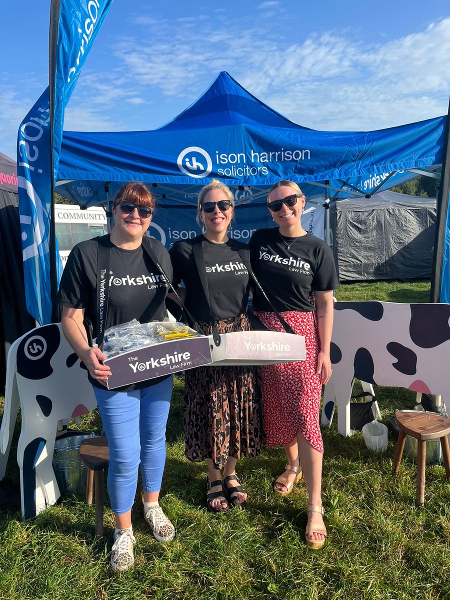 IsonBarnsley's tweet photo. Good morning from the @PenistoneShow1!! It’s going to be a hot one ☀️come and see us!!! #barnsleyisbrill https://t.co/TPG9bRMtHo
