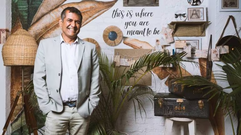 moneycontrolcom's tweet image. #FitToLead For most part of my life, I&apos;ve tried to play a sport every day, Olive Group of Restaurants’ #ADSingh tells @niveditafnl he swears by yoga, adds in a mix of gym &amp;amp; team sports, plays padel, volleyball, golf &amp;amp; conducts some team meetings while walking👇…