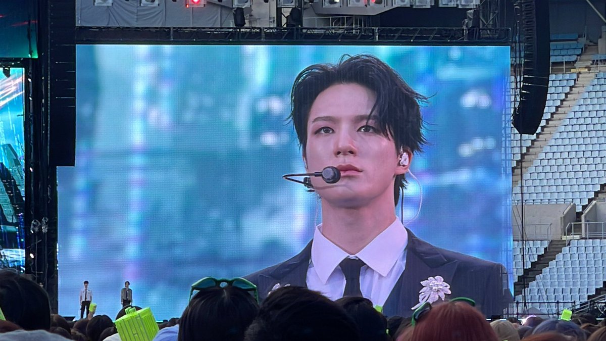 423folder's tweet photo. THIS IS LEE JENO'S WORLD https://t.co/i5TNAk8xIR