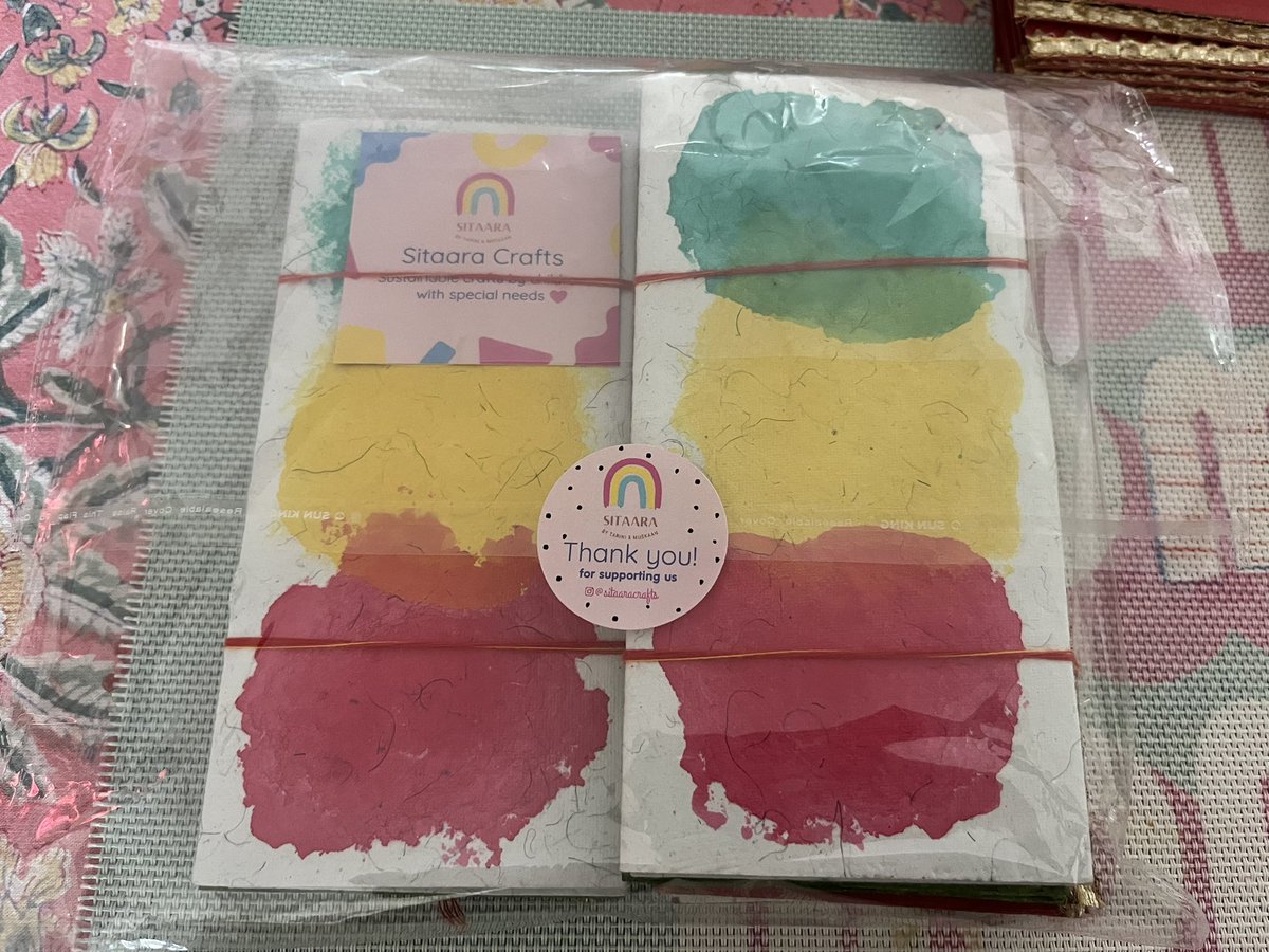 sitaaracrafts's tweet photo. Making sets for neighbourhood aunt 💚💛🩷
Do buy from us and support persons with #Disability ❤️
#shaadi #shagun #envelope #SmallBusiness #artistwithdisability #DisabilityTwitter https://t.co/tVRJMhItFZ