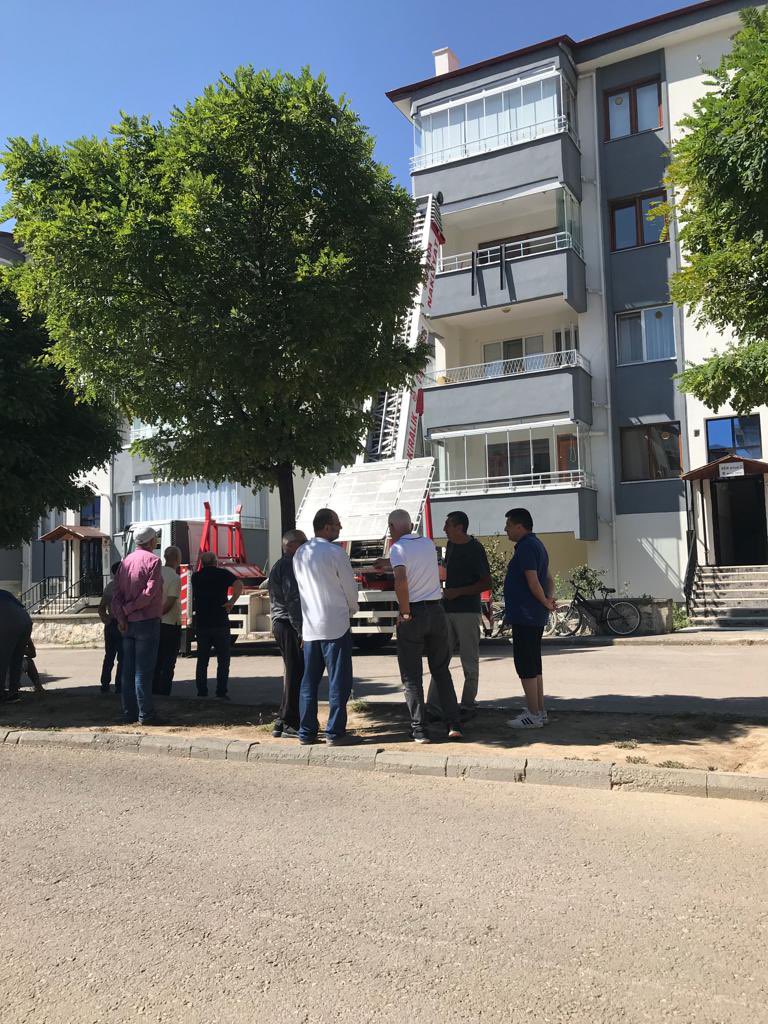 bthnrz's tweet photo. Ayrılıklar da sevdaya dahil mi? :( 
Amasya out 😭 https://t.co/0AIahsn6KE