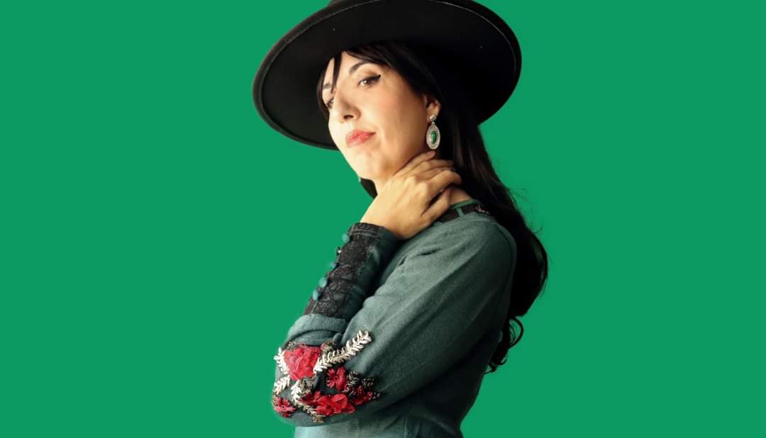 Hola, cómo estáis ángeles? 
Me paso por aquí para comunicaros que “ Lucky” lleva más 8000 reproduciones en You Tube
Muchísimas gracias!!! 💚

youtu.be/CfzSUUl-uZc?fe…