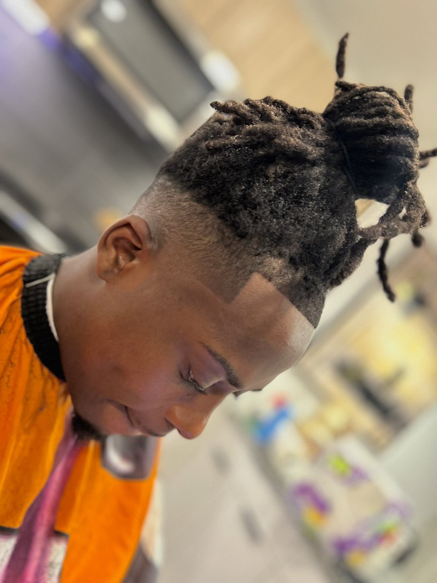 💈🥶

#ktheblenda #Hoodfamous #tomb45   #atlantabarber #wahl #babylissPRO #andis #eastatlantabarbers #westatlantabarber #atlantahairstylist #atlanta #stonemountainbarbers  #Fadeloudatl
#snellvillebarber #stonecrest #sandyspringsga #antibrokebarberclub #mobilebarberatl