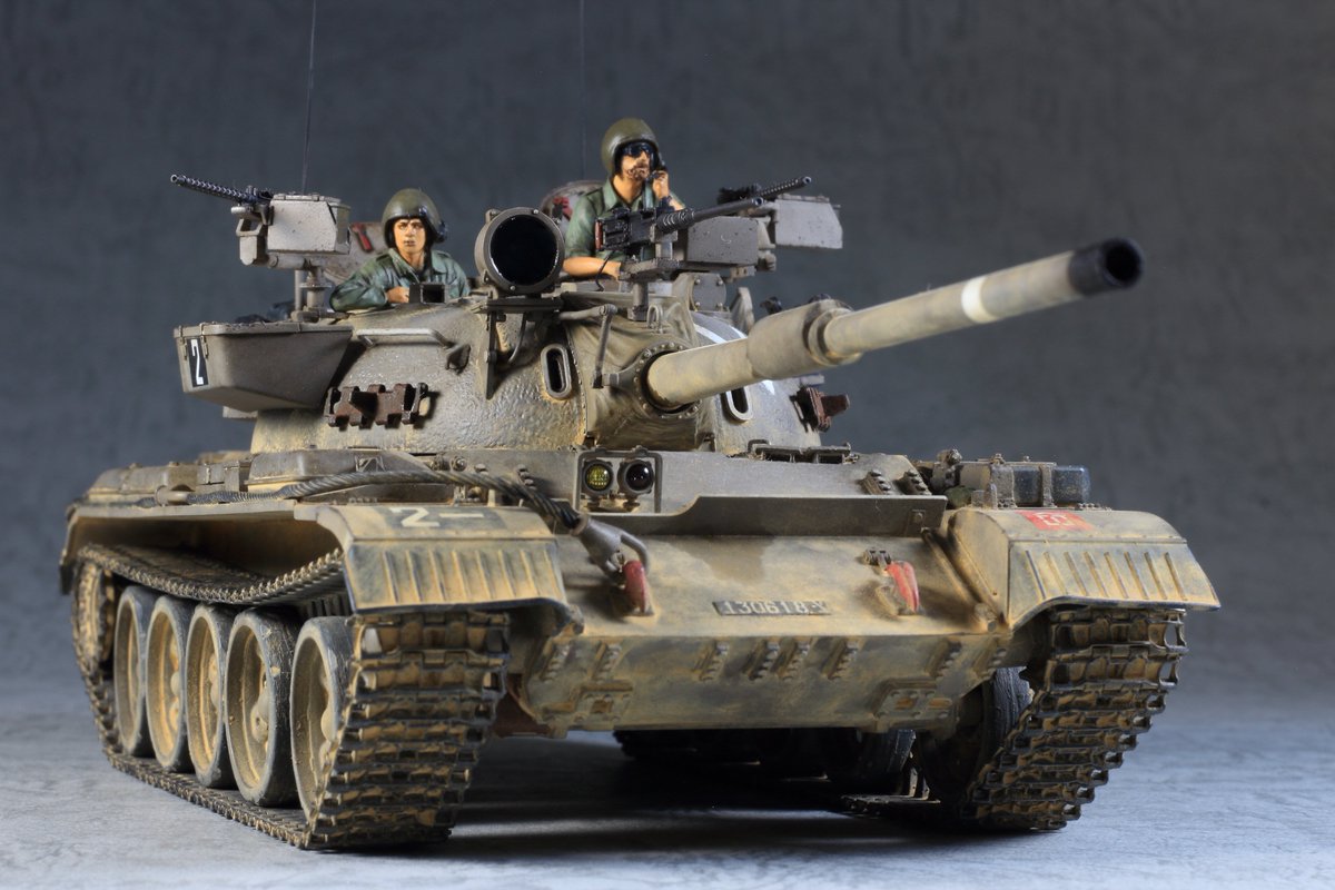 tickenducken's tweet photo. 【CPL】TAMIYA 1/35  TIRAN 5
工作は車体正面のディテールに集中させて、砂埃とまだら塗装の塩梅で細かな表情を付けました。今年のパチッコンテストへ応募していましたが、落としたようです。力不足でした。 https://t.co/AC0yc3gfjS