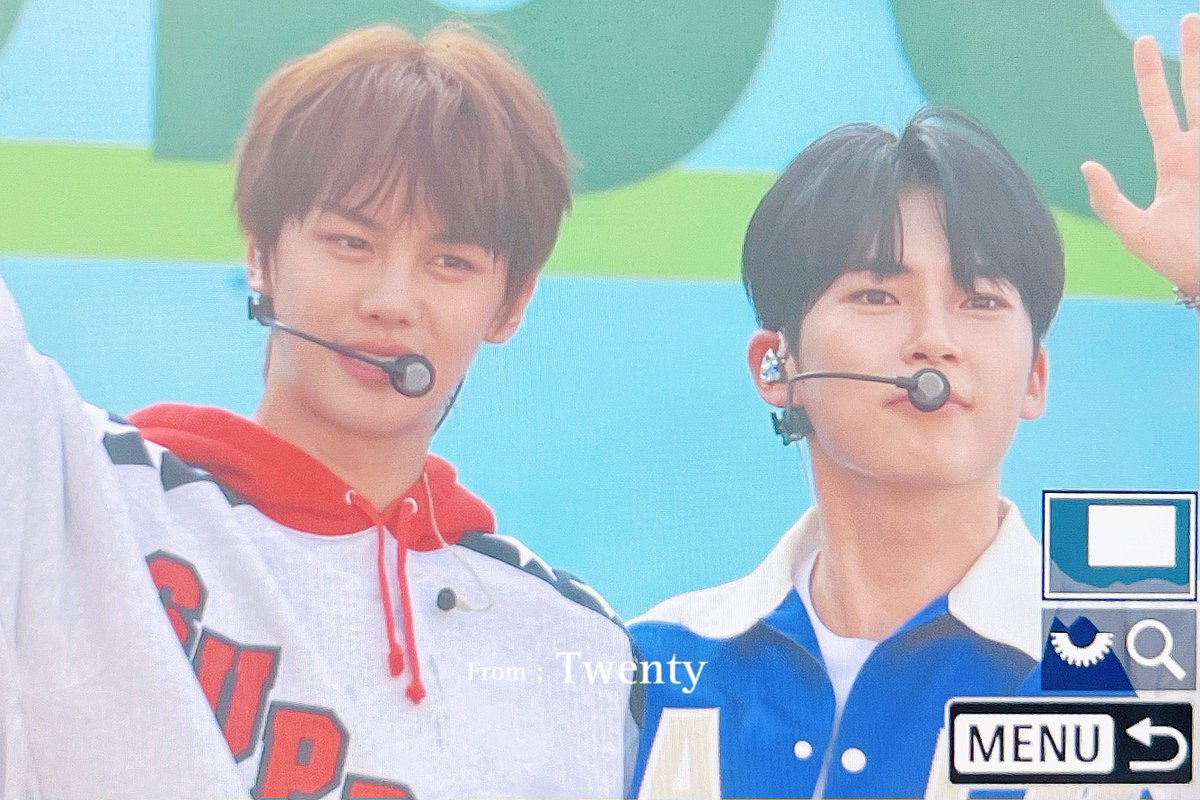 twenty_gv's tweet photo. 230909 투빈즈 개큰구매요.. 
#김규빈 #ZB1 #KIMGYUVIN #제로베이스원 https://t.co/C0abeJIfiW