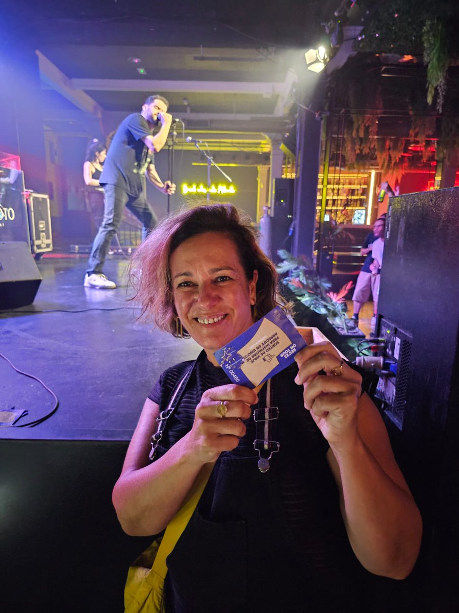 ArrecifeenVivo's tweet photo. Lola se llevó ayer un viajazo al festival (avión, 2 noches de hotel) y Antonella, entradas dobles para el conciertón del 23 de septiembre🙂👏

En https://t.co/sQyYcIMwcV tienes toda la info  👉✨🕺🎸

Hoy, ¡último sorteo en @aguere_cultural! https://t.co/cxVoHatYA2