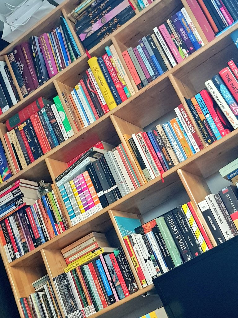 Bookshelfie ✌
