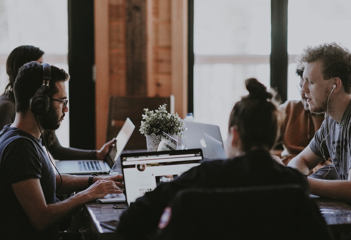 Wat is coworking? humgy.com/nl/wat-is-cowo… #coworking