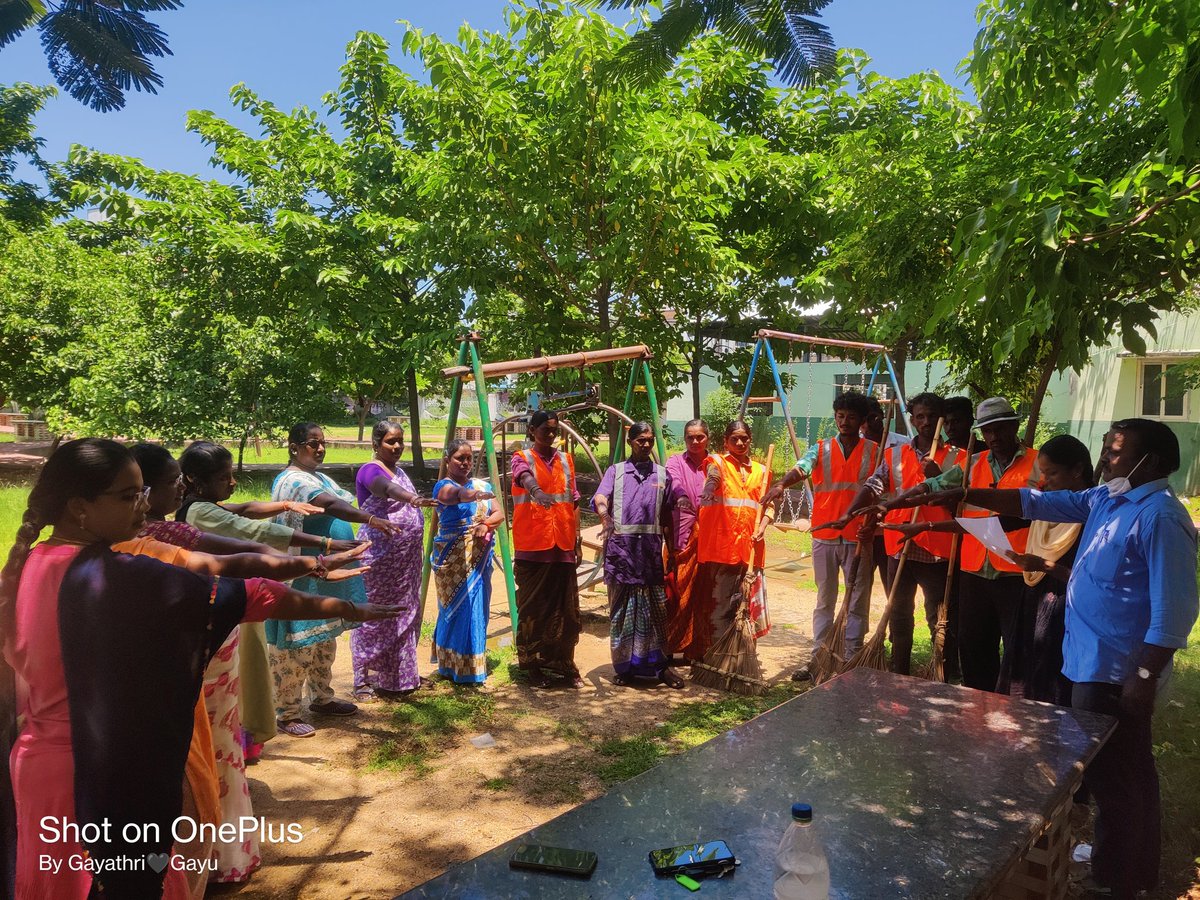 CommrPoonamall2's tweet photo. Poonamallee Municipality PMCC Park Cleaning Near Ward 11 Nanbargal Nagar Park, @KN_NEHRU @MawsTamilNadu @RoopaMishra77 @CVasanthi2 @SwachhBharatGov @SwachSurvekshan @SwachSurvekshan @Chengalpet_PIU @Secretary_MoHUA @SwachhBharatGov @SwachSurvekshan @SwachSurvekshan @MoHUA_India https://t.co/vjeMW7zLWQ