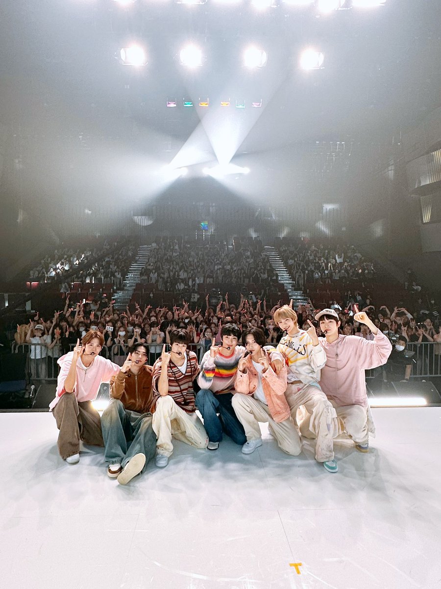 RIIZE_official's tweet image. 오늘 음중에서 첫 스페셜 엠씨를 하게 되었는데 떨려서 어떻게 했는지 기억도 안 나지만,, 좋은 경험이었던 거 같습니다 !  좋은 경험을 바탕으로 더 성장하는 모습 보여드릴게요 응원해 주신 브리즈 고마워요❤️❤️❤️❤️

#RIIZE #라이즈
#GetAGuitar #RIIZE_GetAGuitar
#Memories #Siren