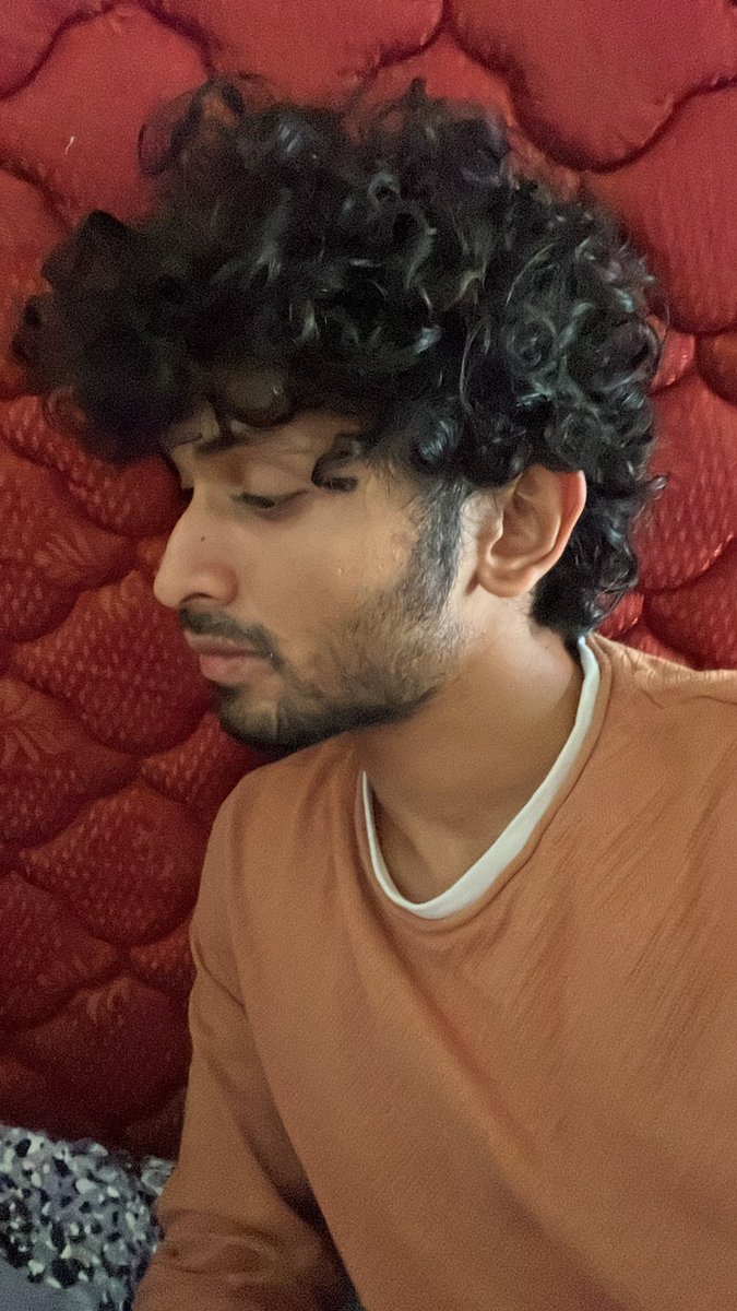 dblesslee's tweet photo. How old do i look? https://t.co/40pCIQqV5W