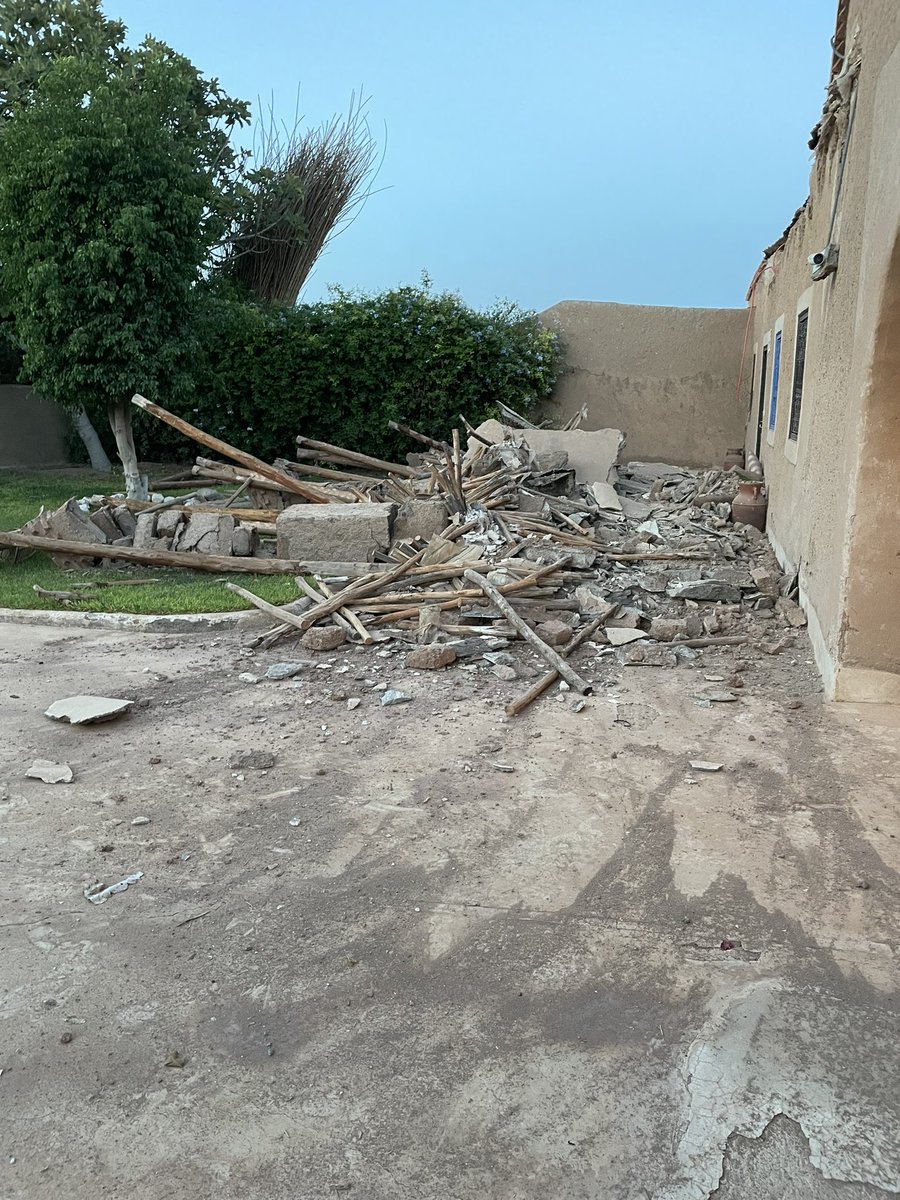 #earthquake Such a horrid shock to live through an earthquake. My thoughts go out to all those who have lost their lives in this beautiful country.