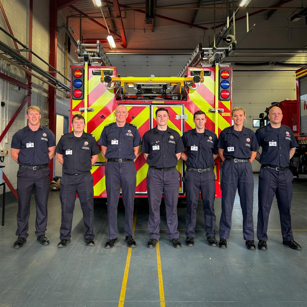 Last night was the last shift for Blue Watch's long serving Watch Manager, Mark Beighton. His experience, leadership and expertise will be missed. Good luck on your travels! @DerbyshireFRS