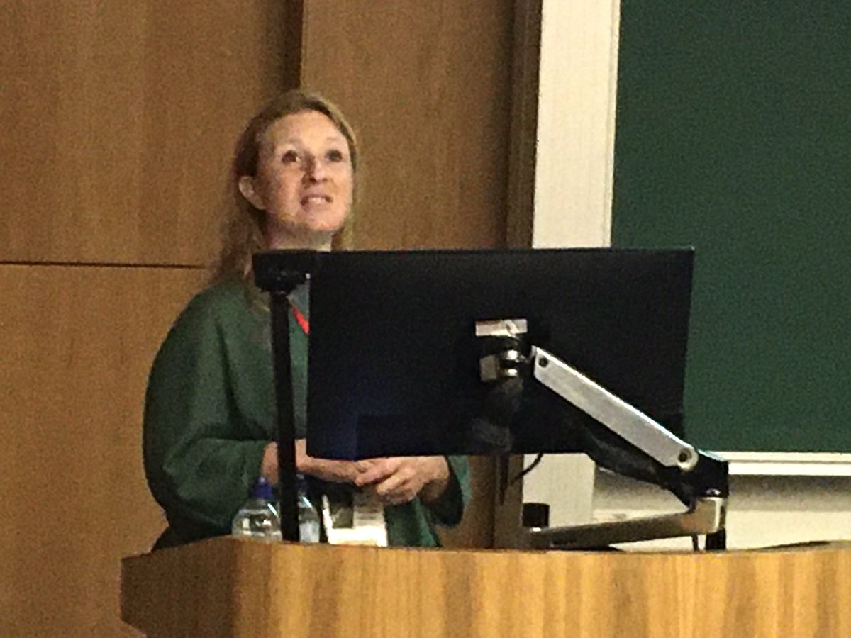 Gwenaëlle Hurpy at Origins of Ireland’s Biodiversity #oibCork2023 using bat poo to see what Soprano Pipistrelles and Brown Long-eared Bats eat, lots of moths and biting midges @EmmaTeeling1