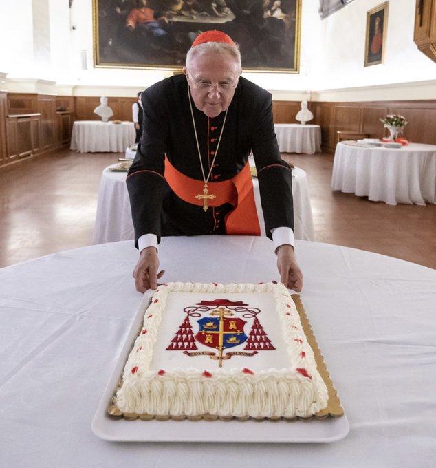 BruvverEccles's tweet photo. Congratulations to Uncle Arthur on taking the bronze medal in the World Cup of Synodal Horrors #WCSH and our commiserations to almost equally horrible Austen Ivereigh!
His Eminence is already celebrating in the way he knows best. https://t.co/oCrLtwD5vr