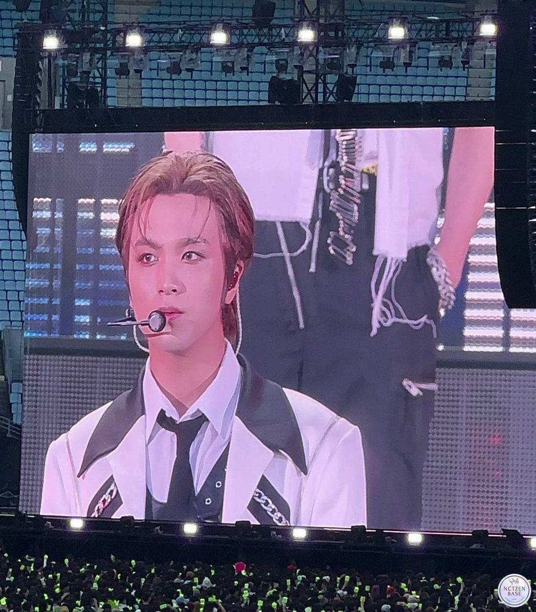 haechanitebe's tweet photo. yaAllah kenapa haechan jidatan yaAllah kenapa yaAllah haechan ganteng banget kenapa yaAllah yaAllah capek liatnya https://t.co/GT18L9FUoY