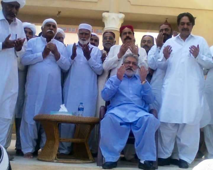 PirPagaroPMLF's tweet photo. ماشاءاللہ سبحان اللہ
#PirPagara #BHEJPAGARA #Bhejh #Bhej_Pagara_Peer #geohur #Pyarasanghar #badin #Mirpurkhas #umerkot #Sindh #Daharki #Rahimyarkhan #Khairpurmirs #larkana #hurjamaet #hurforce #Sukkur https://t.co/kUn1JnBqj0