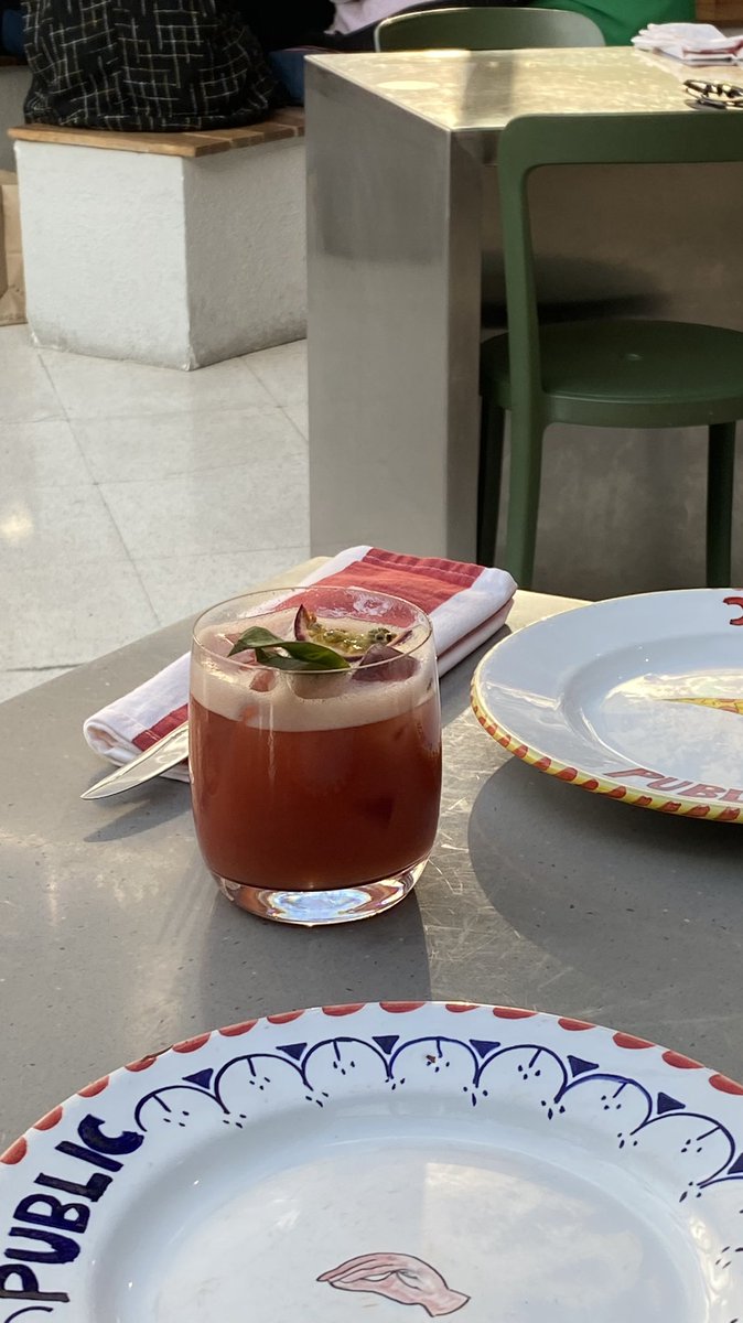 seiir_'s tweet photo. 🍹🍕 https://t.co/ygk9e4zCAq
