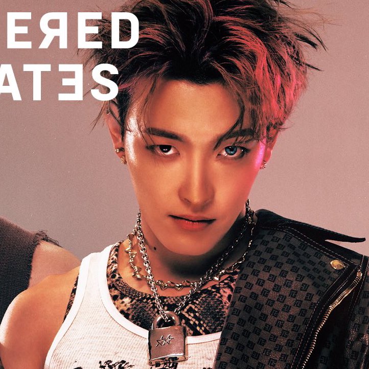 H0NGLOVER's tweet image. HONGJOONG’S BLUE LENS????????? IM FCKING SCREAMING