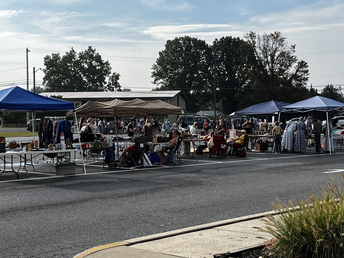 CocEdFoundation's tweet photo. CEF Community Yard Sale- open until noon. https://t.co/2H8BNwwm1A