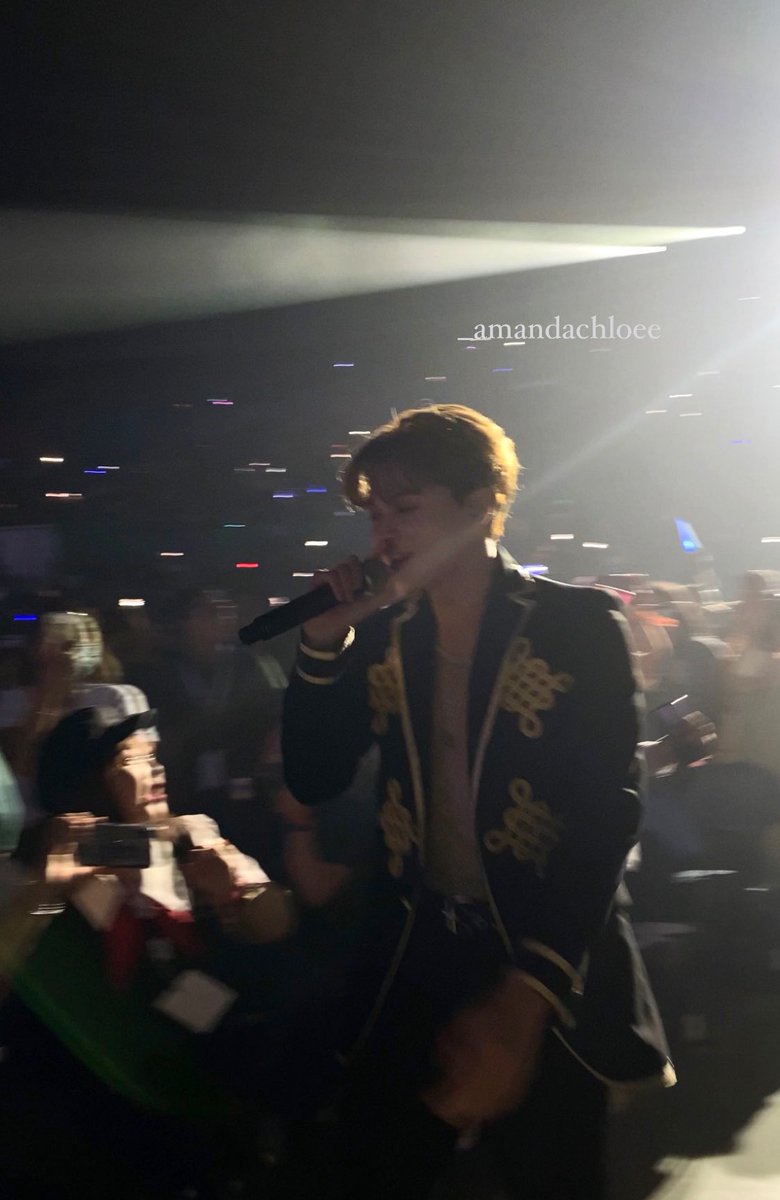 _amandachloee's tweet photo. biggest plot twist ever….noticing missing members on stage then suddenly seeing reyster yton in front of you 🥹😭 

#HORI7ON_FIRSTCON #HORI7ON_1STCON #VoyageToManila https://t.co/mS8JZgIxDl